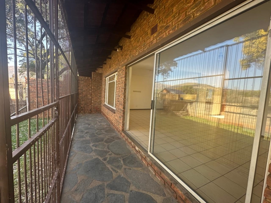 To Let 3 Bedroom Property for Rent in Geelhoutpark North West